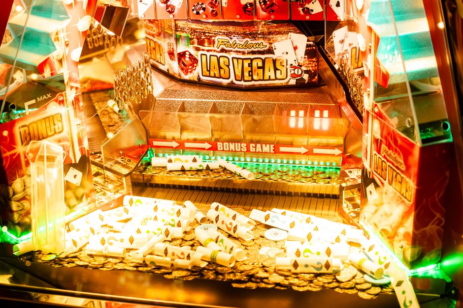 iGaming Unlocked: A Real Talk Guide to Slots, Poker, and Smart Betting